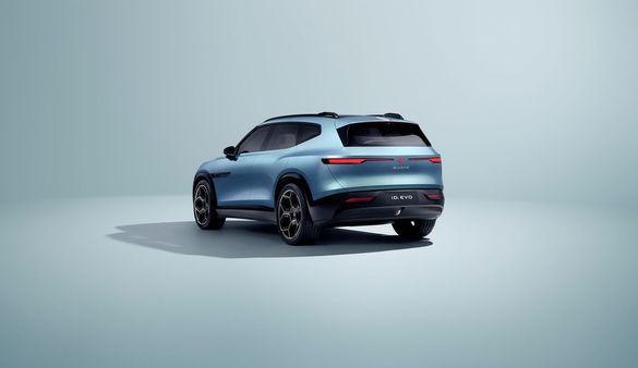 FOTO Noile vedete chinezești ale VW: Aura, Era și Evo