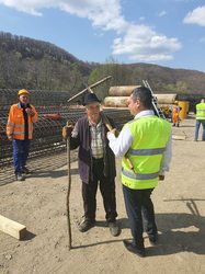 VIDEO&FOTO Români din Diaspora, aduși de italieni la muncă pe Autostrada Sibiu - Pitești 