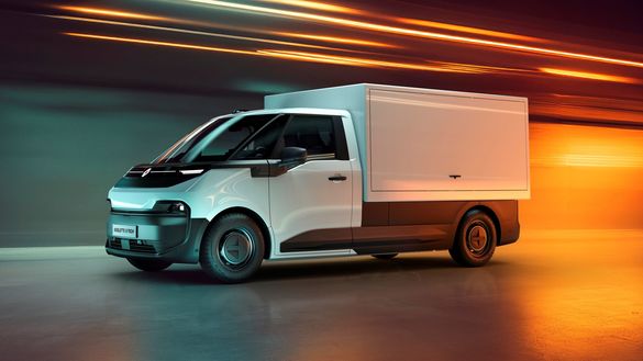 FOTO Renault prezintă primele vehicule electrice dezvoltate împreună cu Volvo Group