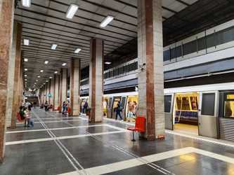 Achiziția a 12 trenuri de metrou pentru Magistrala „Gara de Nord-Străulești”, pe agenda ședinței de guvern. Valoarea contractului: 200 de milioane de euro