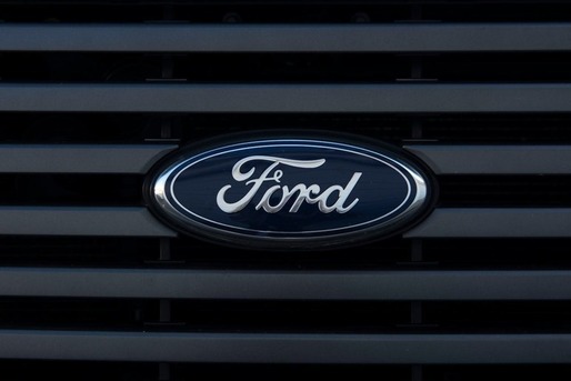 Profitul operațional al Ford ar putea scădea cu miliarde de dolari din cauza incertitudinilor privind taxele vamale
