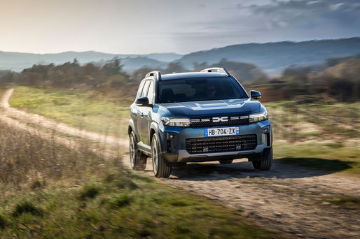 Dacia scade din nou, neașteptat, în Germania. O nouă prăbușire pentru Tesla, care riscă să devină nerelevantă pe piața de electrice