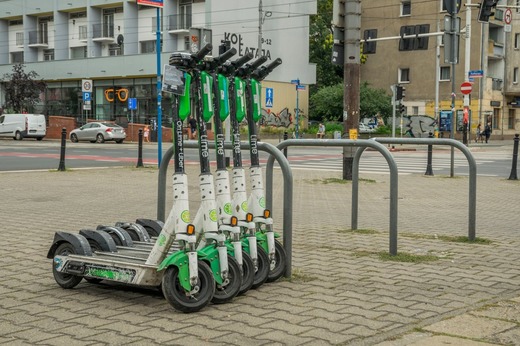 Trotinetele electrice de închiriat vor mai lipsi o perioadă de pe străzile Brașovului