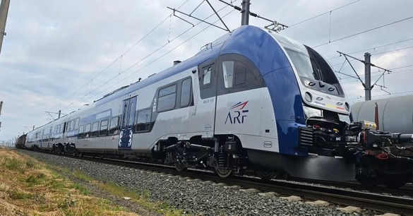 FOTO Primul tren produs de polonezi pentru România a intrat în țară