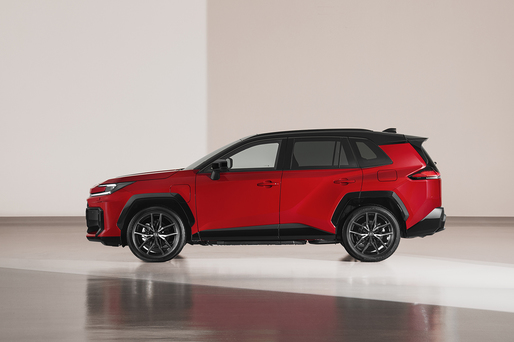 VIDEO & FOTO Toyota a prezentat în premieră noua generație RAV4