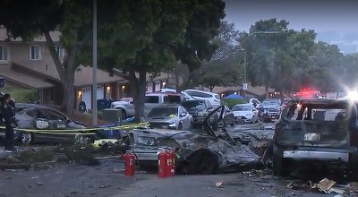 VIDEO Un avion de mici dimensiuni s-a prăbușit într-un cartier din orașul american San Diego. Cel puțin 15 case și vehicule au luat foc