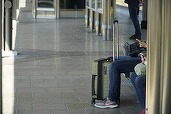 Mai multe asociații de consumatori cer UE să ia măsuri împotriva operatorilor de zboruri low-cost. Îi acuză că percep taxe suplimentare ilegale pentru bagajele de mână