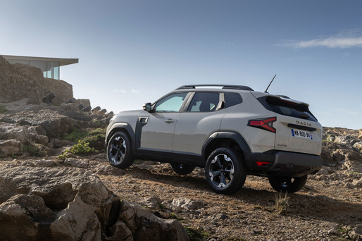 PREMIERĂ Dacia Duster și-a depășit puternicii rivali în Europa și a preluat conducerea în segmentul B-SUV