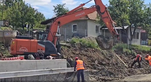 VIDEO Ultimii kilometri ai secțiunii 5 a autostrăzii Sibiu-Pitești se apropie de finalizare