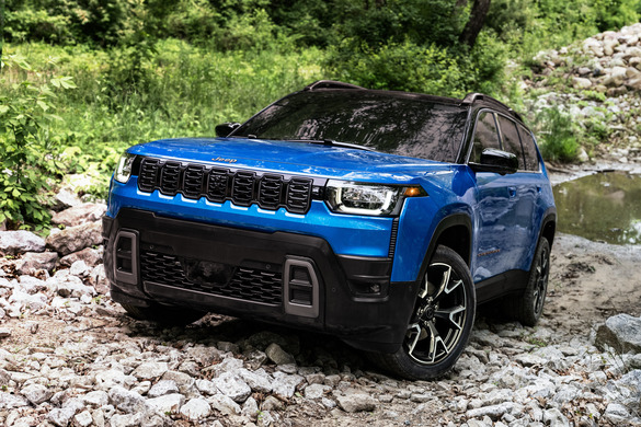 VIDEO&FOTO Primele imagini, spectaculoase, cu viitorul Jeep Cherokee. A fost anunțată și data lansării
