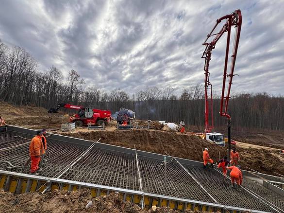 FOTO&VIDEO „Tunelurile pentru urși”, în linie dreaptă