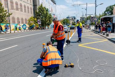 FOTO ANUNȚ Noi benzi unice de circulație, în zone cu trafic intens în Capitală