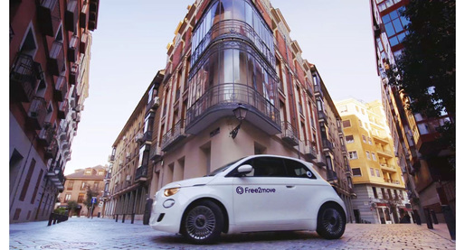 Surpriza de la Stellantis: Fiat 500e adoptă tehnologia de înlocuire a bateriei