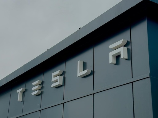 Tesla actualizează Model S și X și le majorează prețurile