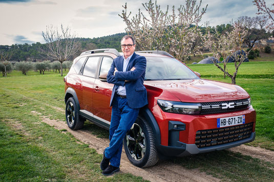 Principalele nume vehiculate pentru a prelua conducerea Renault Group: Denis le Vot, șeful Dacia, și Maxime Picat, director Stellantis