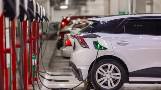 SONDAJ: Europenii refuză tot mai mult mașinile electrice, dar principalul motiv nu este autonomia