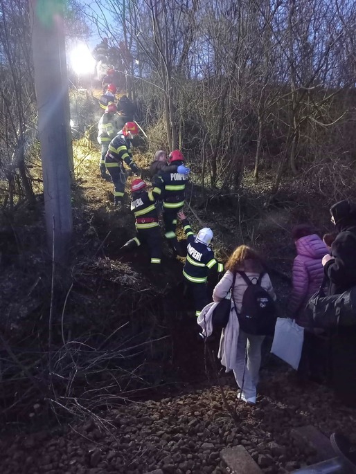 FOTO&VIDEO Ford cere despăgubiri de la CFR Călători pentru avarierea a peste 100 de autoturisme, într-un accident feroviar din România survenit acum mai bine de 2 ani