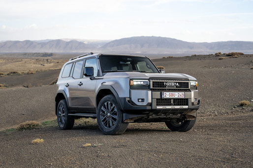 Celebrul model Land Cruiser primește în sfârșit un motor electrificat, în Europa, dar numai pe 48 de volți