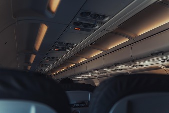 Patru zboruri de pe Aeroportul Otopeni, anulate, din cauza închiderii spațiului aerian din Orientul Mijlociu