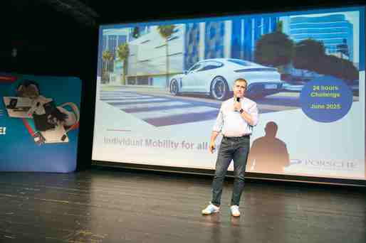 Cum gândesc tinerii studenți antreprenori mobilitatea urbană: soluțiile propuse pentru Porsche Finance Group România în competiția 24 Hours Challenge de la EA - The Entrepreneurship Academy