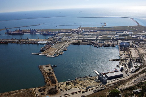 Traficul de mărfuri prin portul maritim și Canalul Dunăre - Marea Neagră, în scădere