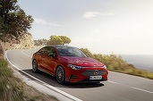 Mercedes-Benz raportează scăderi ale vânzărilor în prima jumătate de an, inclusiv la electrice