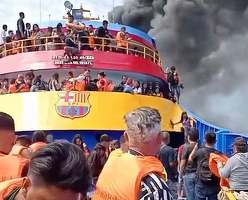 VIDEO Un feribot a luat foc în Indonezia. 568 de persoane au supraviețuit, trei au murit