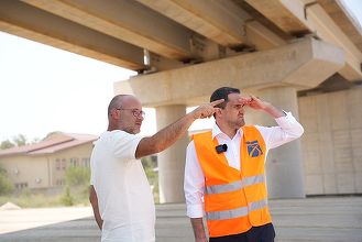 VIDEO&FOTO Chinezii, avertizați că nu lucrează la fel de rapid ca Umbrărescu pe Autostrada Bucureștiului