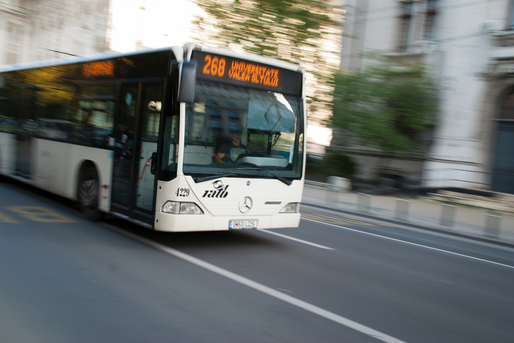 FOTO STB lansează "Revoluția" pregătită de Nicușor Dan - Apar panourile digitale în stații, ca în țările dezvoltate