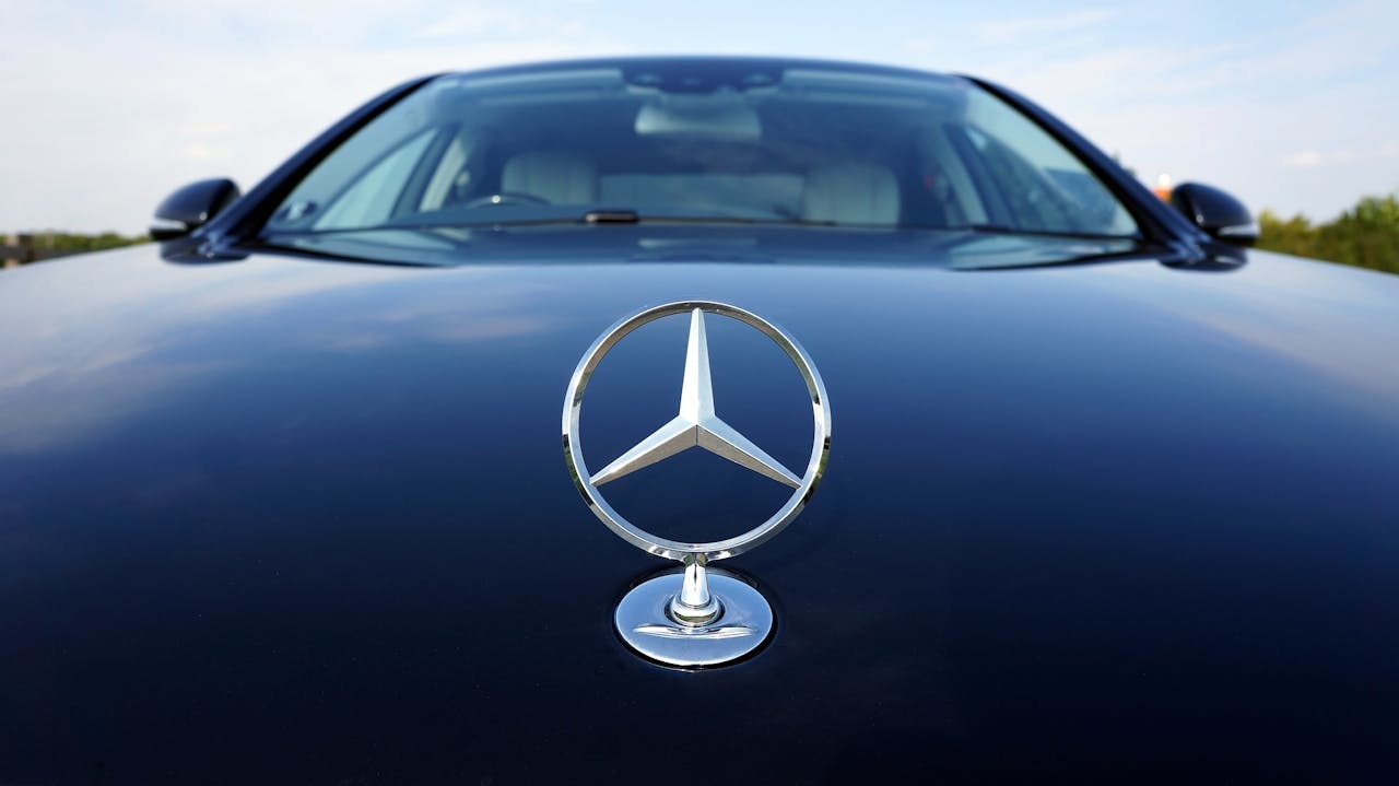 FOTO Mercedes-Benz: imagine nouă cu viitorul GLC electric