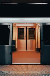 SURPRIZĂ Chioșcurile pot reveni la metrou. Metrorex devine operator feroviar, naval și de teleferic