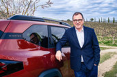Șeful Dacia, inclus în Hall of Fame al industriei auto, în Marea Britanie. „A face mai mult cu mai puțin contează și mai mult.”
