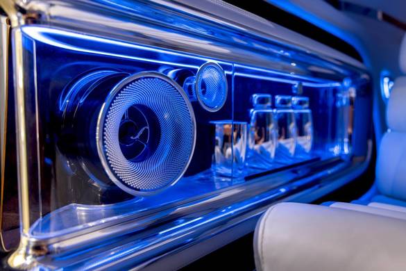 VIDEO & FOTO Mercedes a uimit americanii din California cu conceptul de lux Vision V, viitoarea Grand Limousine VLS