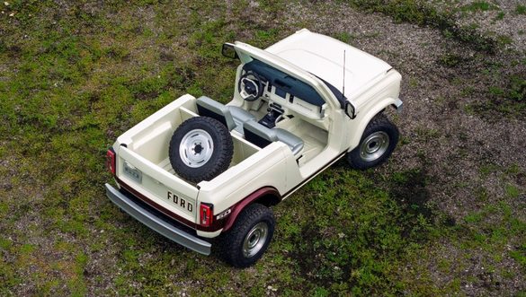 Ford se întoarce în timp - și-a surprins fanii cu conceptul Bronco Roadster FOTO