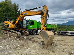 FOTO Au început lucrările de modernizare a celui mai vechi drum din țară, o variantă mai scurtă la Valea Oltului