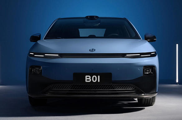 FOTO Aproape simultan cu Dacia, Leapmotor își lansează la Munchen propriul model în segmentul lui VW Golf/ID.3, 