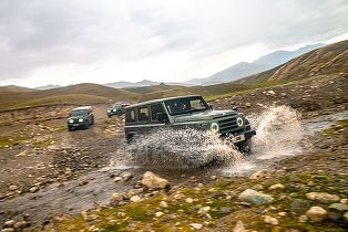 VIDEO & FOTO Producătorul chinez BAW lansează în Europa modelul militar BJ212 cunoscut ca „Beijing Jeep”