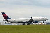 Un zbor Detroit-Shanghai s-a transformat într-un coșmar: pilotul s-a îmbolnăvit