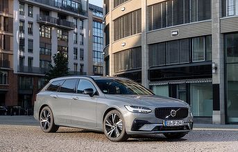 Volvo spune adio, după 9 ani, unui model de clasă mare