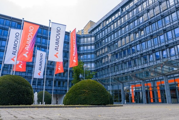 Doi ingineri români, numiți în Consiliul de Supraveghere al noii companii AUMOVIO, alături de nume grele ale industriei auto europene