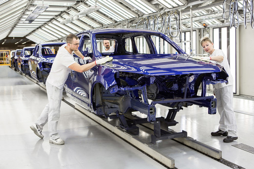 VW Touareg nu dispare, ci se întoarce electric