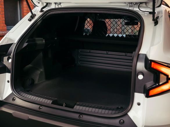 Dacia lansează Duster Cargo FOTO