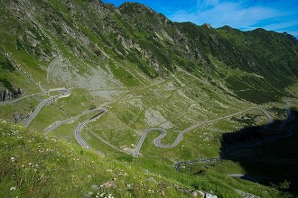 Transfăgărășan la 51 de ani de la inaugurare - CNAIR are în vedere modernizarea drumului, pentru a permite o perioadă extinsă de circulație anuală