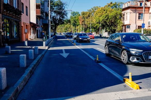 HARTĂ&FOTO Benzi unice în București: E clar. Autobuzele și troleibuzele câștigă timp, oamenii ajung mai repede 