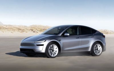 „Regele moare, dar nu se predă”. Tesla Model Y rezistă pe primul loc în Europa, Model 3 a reînceput să crească. Mașinile electrice din Europa au depășit cota de 20%