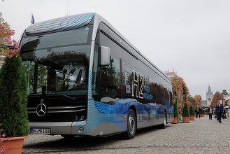 Primul autobuz din România cu propulsie pe bază de hidrogen și baterii litiu-ion FOTO