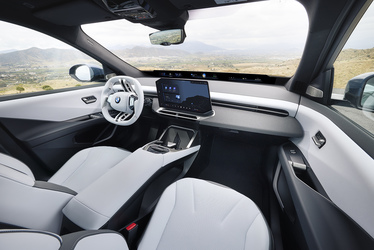 „Chinezii au rămas în urmă!” BMW iX3, declarat cel mai avansat automobil al momentului, împreună cu Qualcomm ar putea da acces la tehnologie și altor europeni
