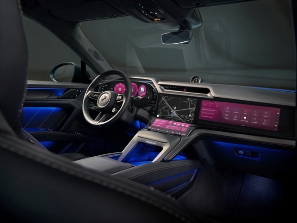 Porsche dezvăluie interiorul de navă spațială al viitorului Cayenne electric FOTO