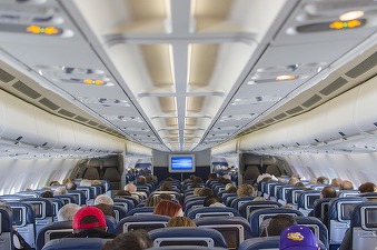 Companie aeriană low-cost iese de pe piață, sute de angajați concediați