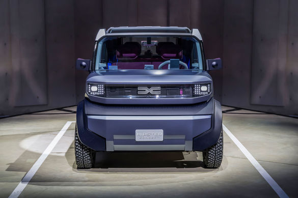 ULTIMA ORĂ VIDEO & FOTO Premieră mondială Dacia Hipster Concept – o mașină electrică de numai 3 metri care inaugurează un nou segment auto în Europa